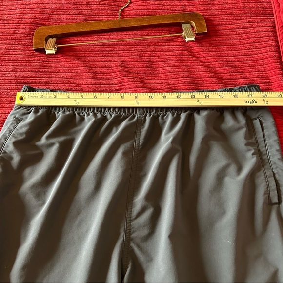 Peter Millar Crown Sport Performance Shorts. Size LT Large Tall. - Picture 8 of 12